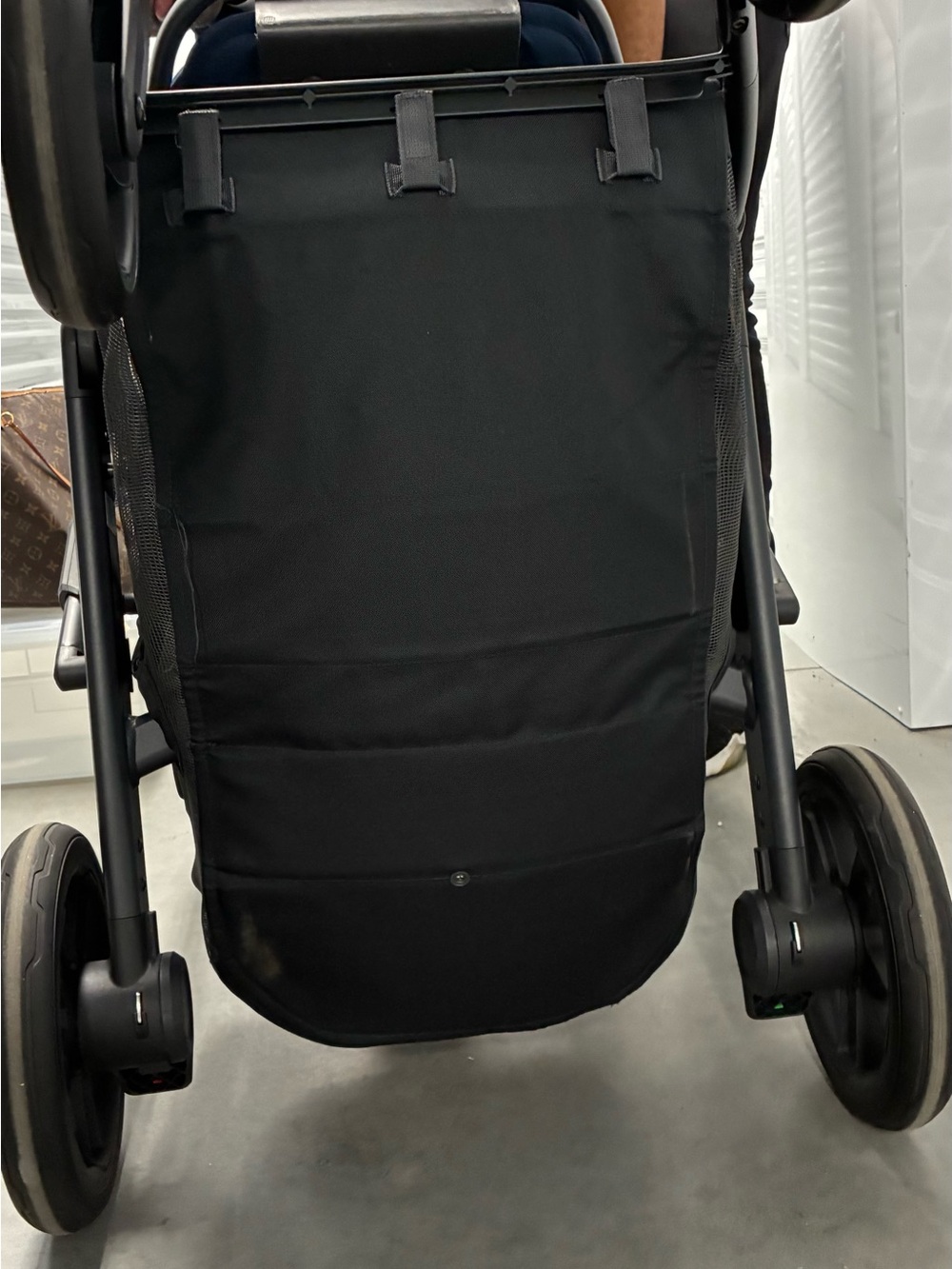 UPPA BABY CRUZ V2  Navy and Carbon-Saddle leather Stroller - Picture 13 of 14